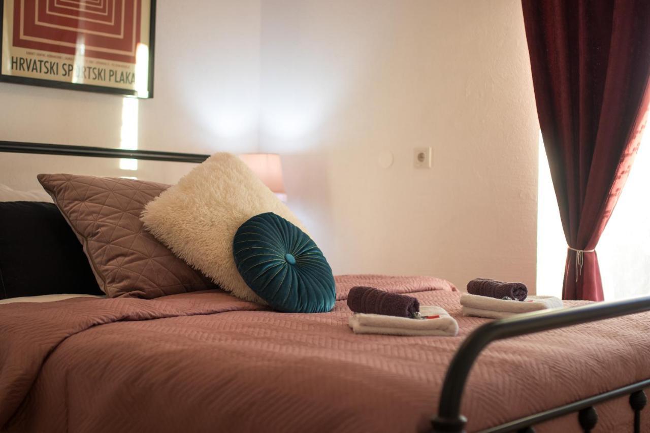 Apartments Flowers คิร์ก ภายนอก รูปภาพ
