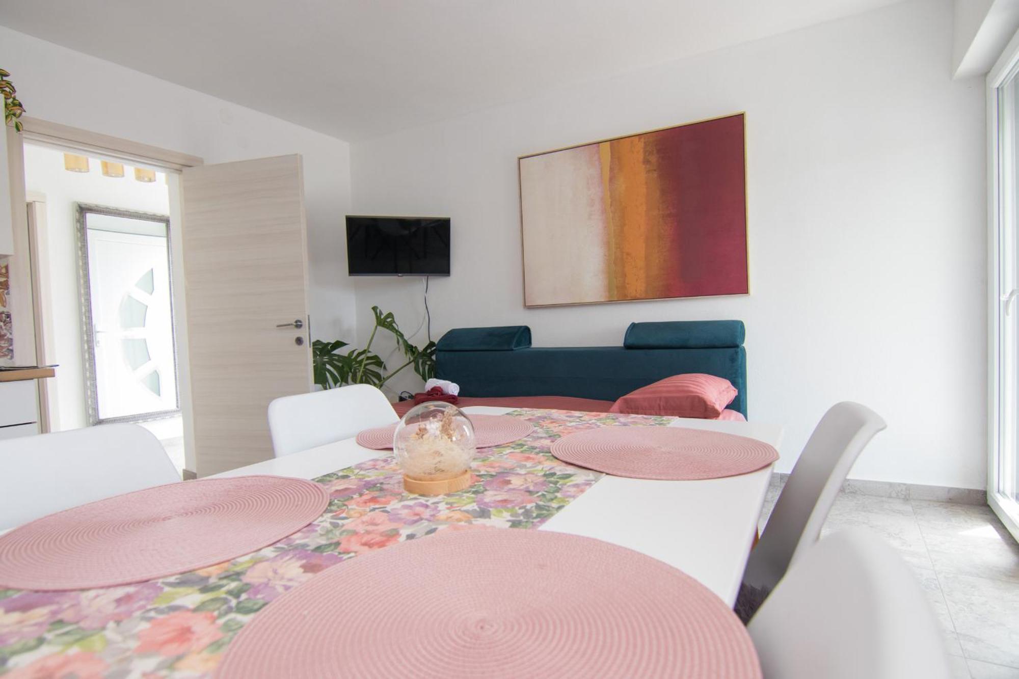 Apartments Flowers คิร์ก ภายนอก รูปภาพ